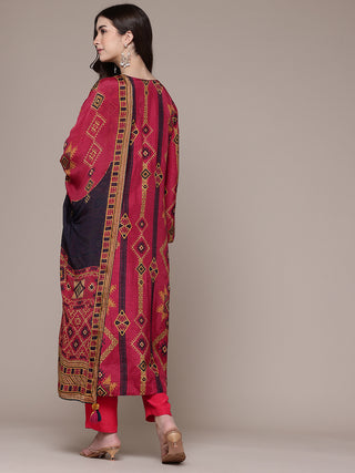 Red full sleeve tribal print kurta set