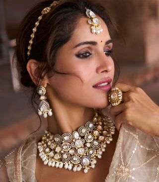 Dhriti white polki necklace set