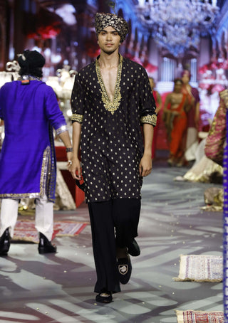 Zarvansh black noir kurta and pants
