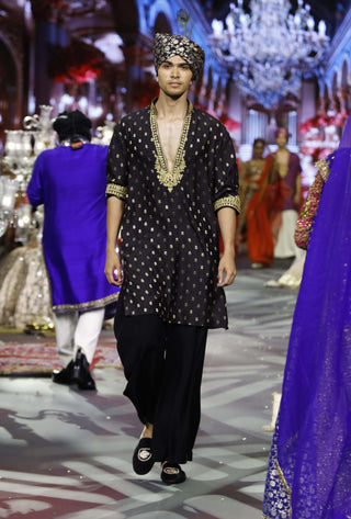 Zarvansh black noir kurta and pants