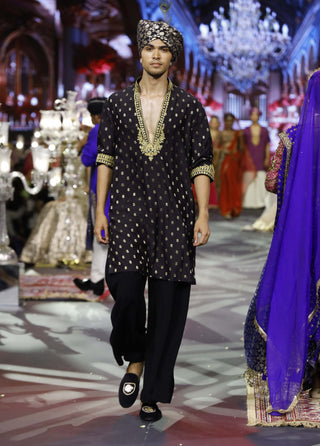 Zarvansh black noir kurta and pants