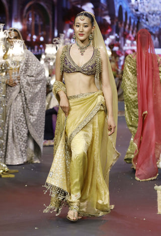 Pehrang yellow-purple sari set