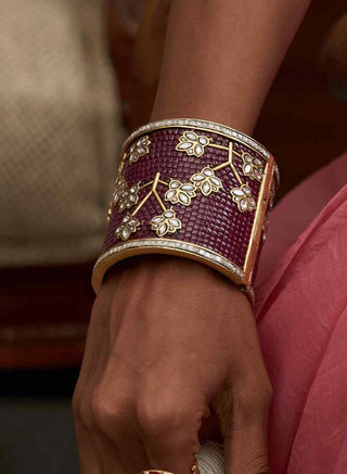 Jaanvi red kundan bangles