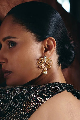 La leopard stud earrings