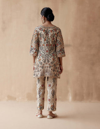 Aman Takyar-Ivory Floral Embroidery Kurta And Pants-INDIASPOPUP.COM