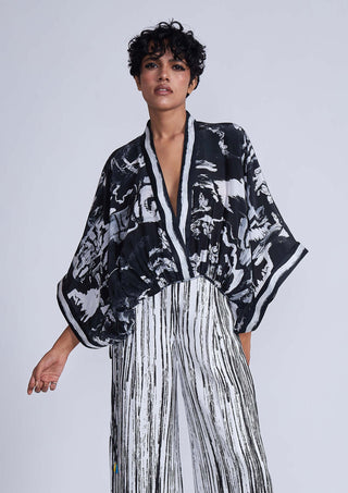 Advait-Black Printed Midori Kimono Top-INDIASPOPUP.COM