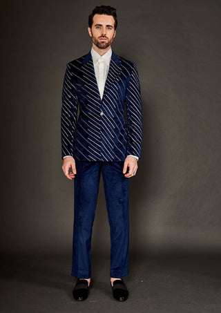 Arjun Kilachand-Navy Blue Embroidered Suit Set-INDIASPOPUP.COM