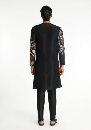 Zenih Black Kurta And Pant by Aisha Rao Men, available on Indiaspopup.com