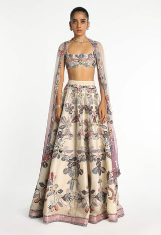 Lunara Ivory Lehenga Set by Aisha Rao, available on Indiaspopup.com