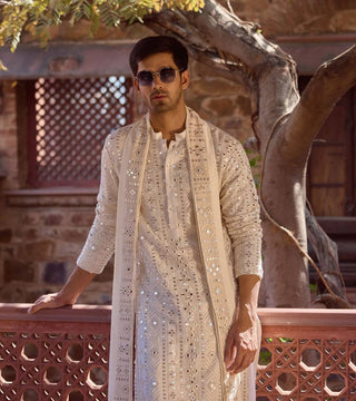 Sheesh Mahal Off-White Kurta Set by Ankit V Kapoor available on Indiaspopup.com