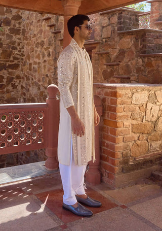 Sheesh Mahal Off-White Kurta Set by Ankit V Kapoor available on Indiaspopup.com