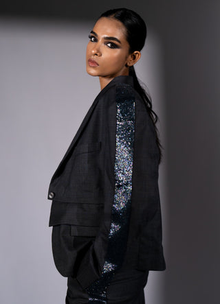 Gray embroidered blazer with pant and bodysuit
