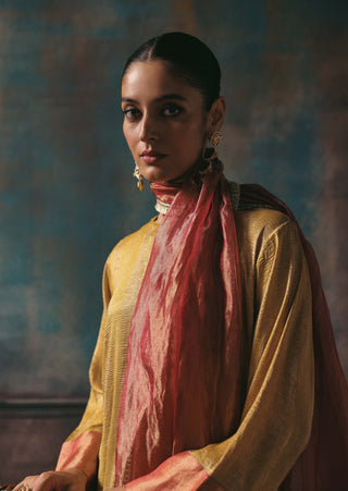 Gauhar gold kurta set