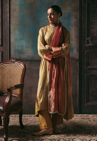Gauhar gold kurta set