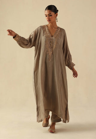 Saaz gold phiran and pants