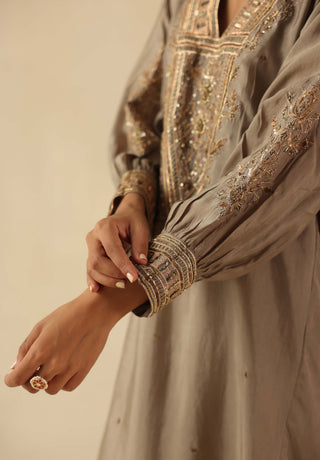 Saaz gold phiran and pants