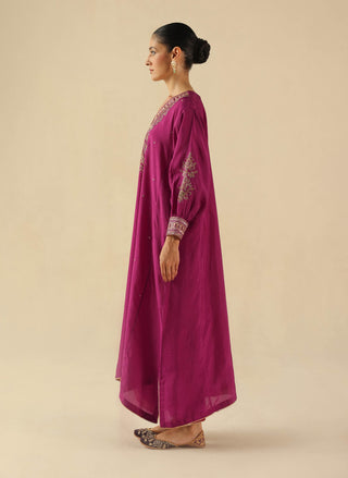 Saaz magenta phiran and pants