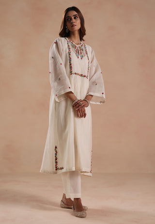 Ivory jheel kurta set