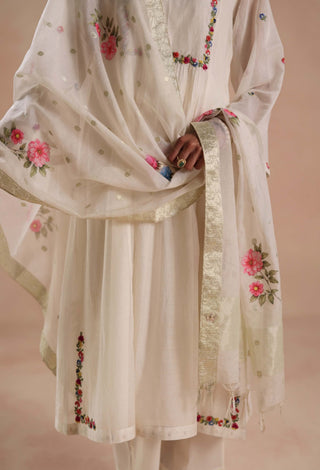 Ivory jheel kurta set