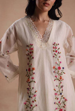 Ivory evara kurta set