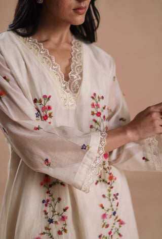 Ivory evara kurta set
