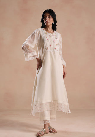 Ivory siara kurta set