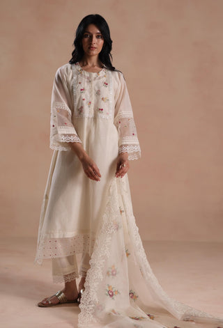 Ivory siara kurta set