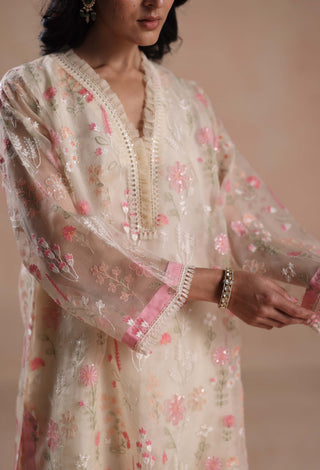 Ivory eraya kurta set