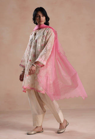 Ivory eraya kurta set