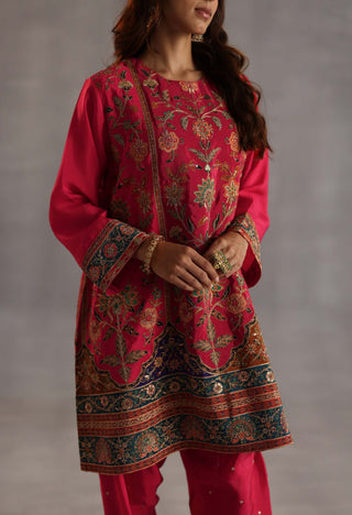 Yaman magenta kurta and salwar