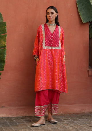 Faris Peach Phiran And Pants by Begum Pret available on Indiaspopup.com