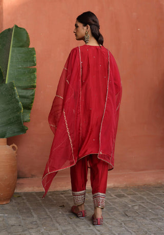 Nazira Red Kurta Set by Begum Pret available on Indiaspopup.com