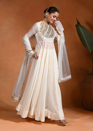 Ivory aabroo anarkali set