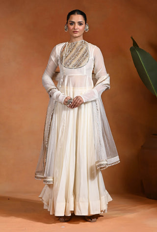 Ivory aabroo anarkali set