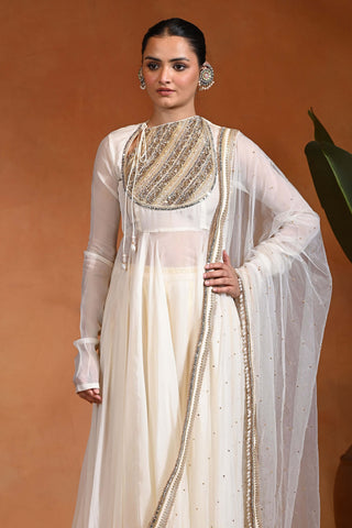 Ivory aabroo anarkali set