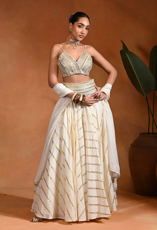 Zar ivory lehenga set