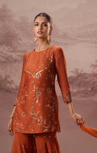 Rust mahira sharara set