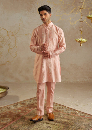 Blush Chanderi Kurta And Pants by Chhavvi Aggarwal Men available on Indiaspopup.com