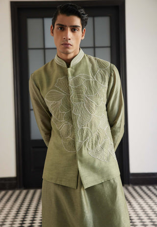 Faris Sage Green Kurta And Pants by Charu & Vasundhara Men available on Indiaspopup