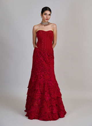 Joise red fishcut layered skirt and corset set