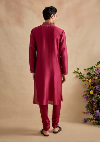 Aarsh magenta kurta with churidar