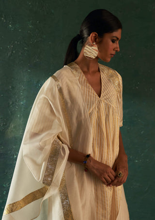 Charkhee-Off-White Tissue Striped Kurta Set-INDIASPOPUP.COM