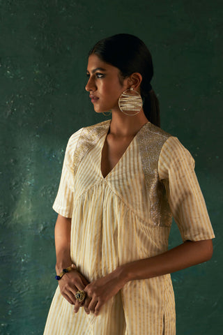 Charkhee-Off-White Tissue Striped Kurta Set-INDIASPOPUP.COM