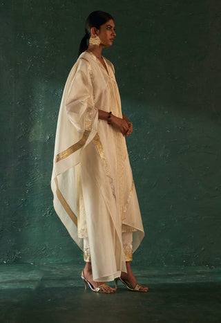 Charkhee-Off-White Tissue Striped Kurta Set-INDIASPOPUP.COM