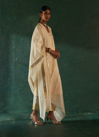 Charkhee-Off-White Gota Kurta Set-INDIASPOPUP.COM