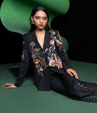 Kuro embroidered blazer and pants