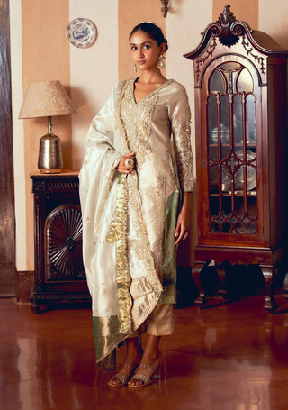 Pearl Gold Silk Zari Tissue Kurta Set by Aditi Gupta available on Indiaspopup.com