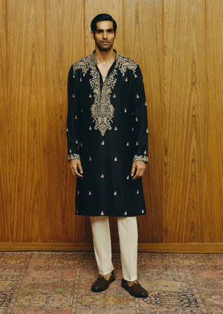 Black kashidakari neckline kurta and pant