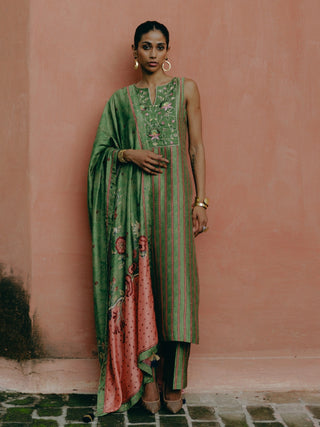 Green Printed Gathered Kurta Set by Drishti & Zahabia, available on Indiaspopup.com