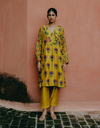 Yellow Kalidar Kurta And Salwar by Drishti & Zahabia, available on Indiaspopup.com